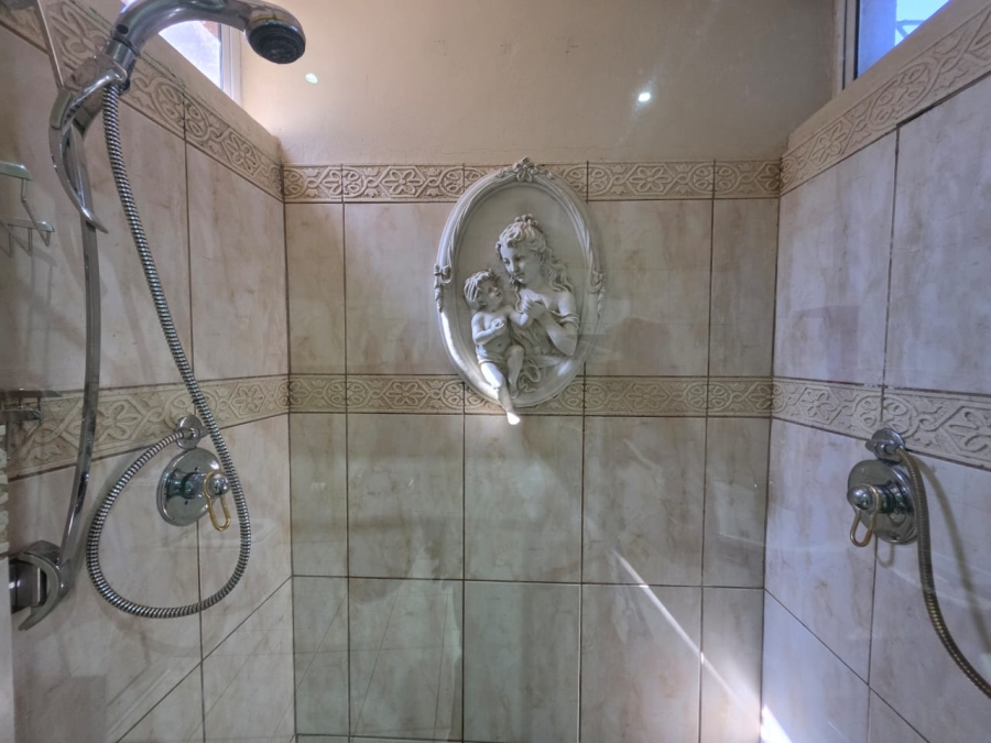 8 Bedroom Property for Sale in Riebeeckstad Free State